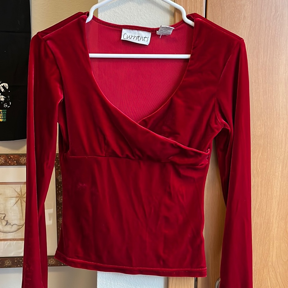 Currants Velvet Long Sleeve